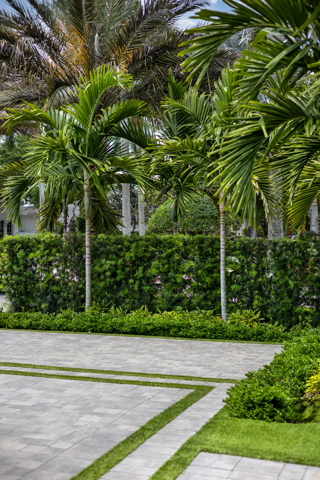 Streetscape paving and hedges, by Power Group Care in Palm Beach County
